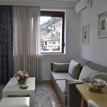Aria Apartment Berat Buitenkant foto
