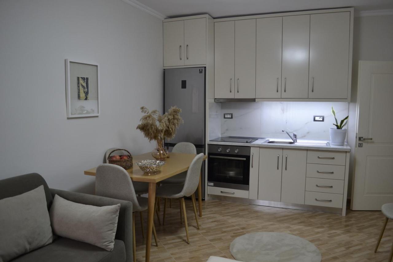 Aria Apartment Berat Buitenkant foto
