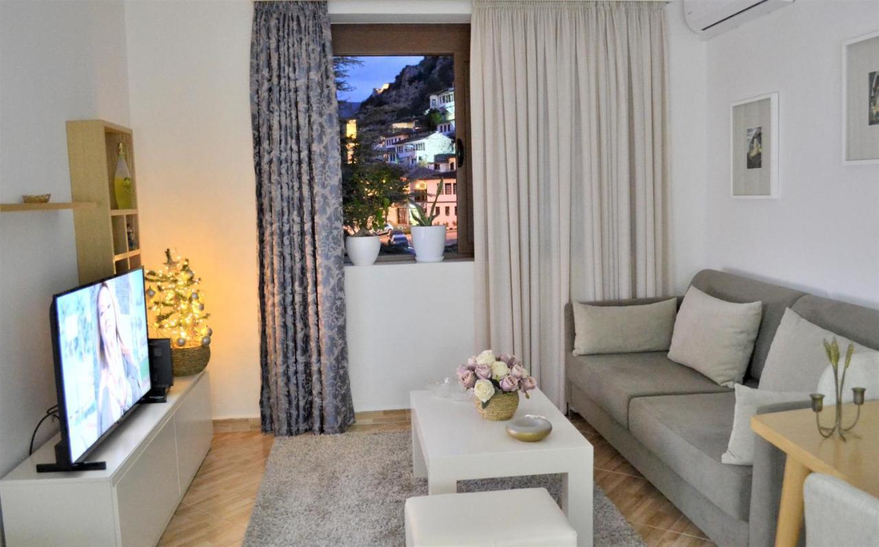 Aria Apartment Berat Buitenkant foto