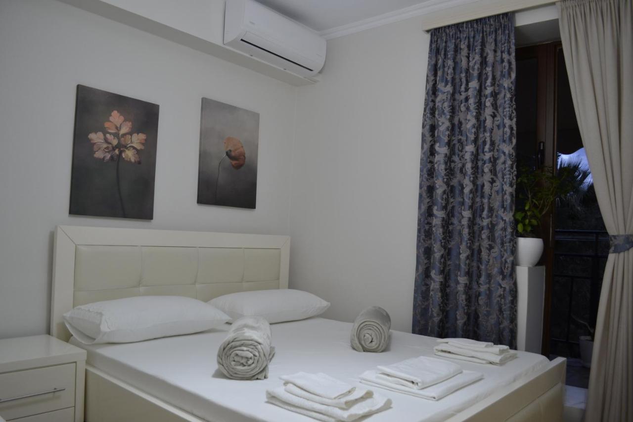 Aria Apartment Berat Buitenkant foto